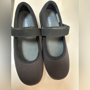ORTHOFEET 827 Springfield Mary Jane orthopedic shoes. BlackWomens size 11WW NWOB